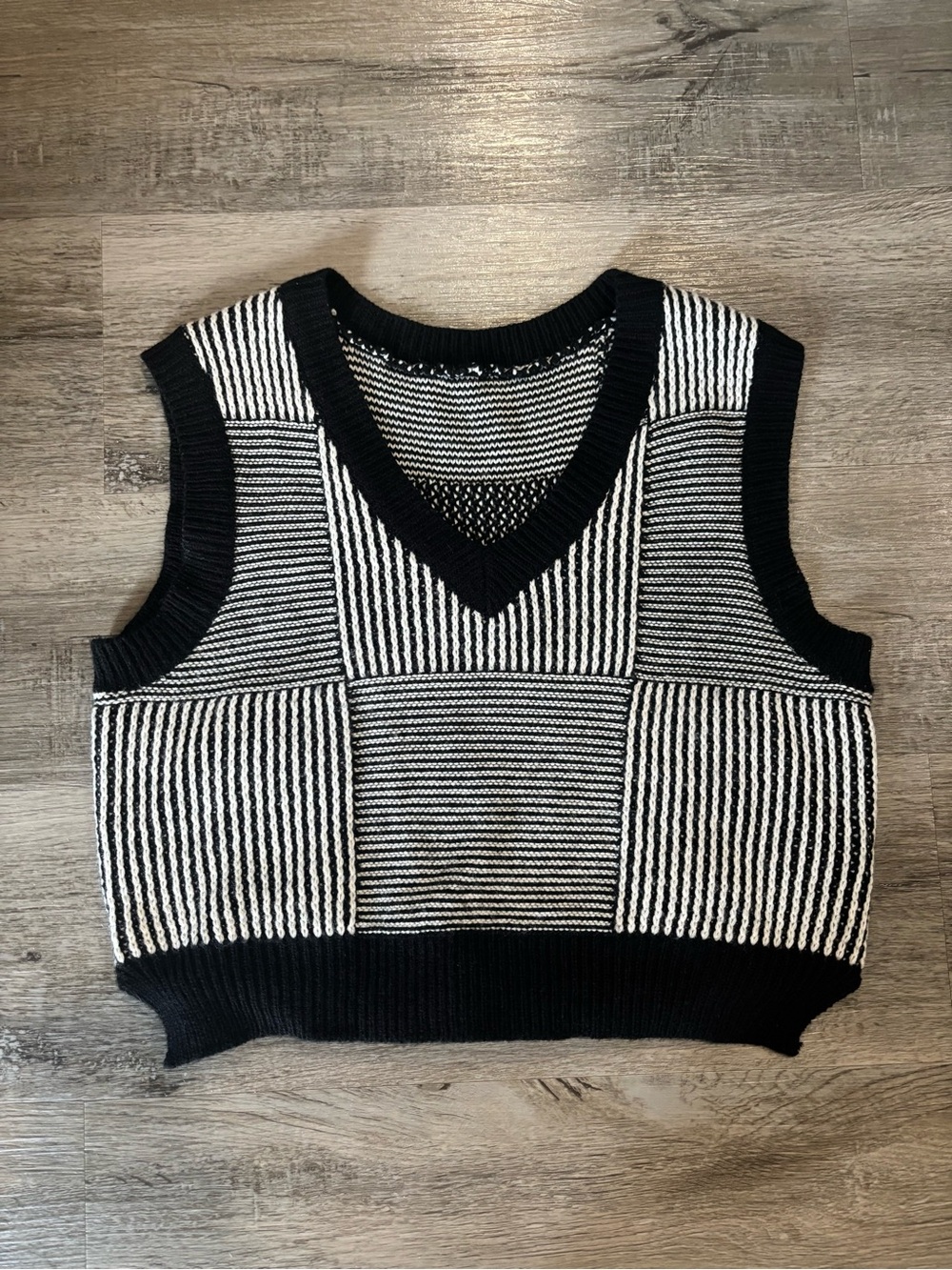Striped Knit V-Neck Sweater Vest in Black & White